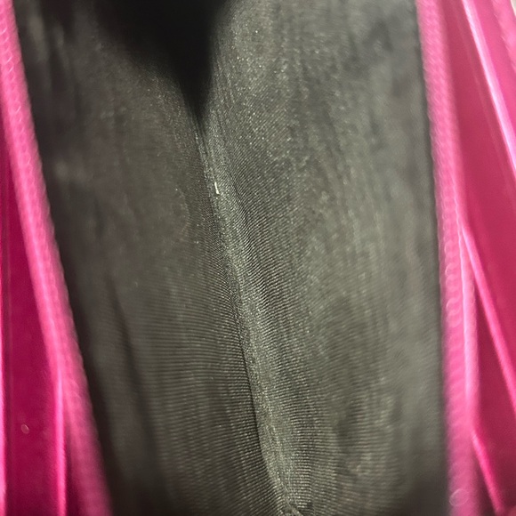 Gucci Pink Embossed Clutch Authentic - Picture 9 of 12